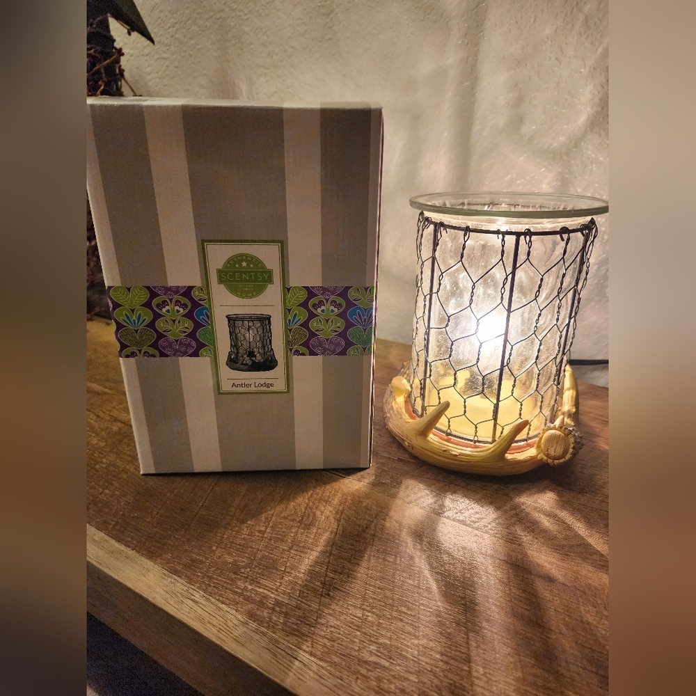 Scentsy Antler Lodge